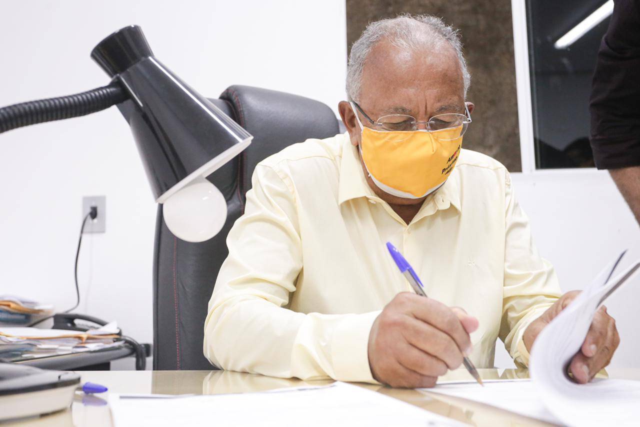 PMT inclui guardas municipais, professores e jornalistas em prioridade de vacinação
